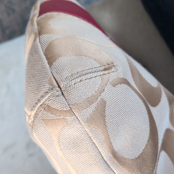 Coach Signature Canvas and Patent Leather Shoulder Bag K1394-29561E - Picture 12 of 15